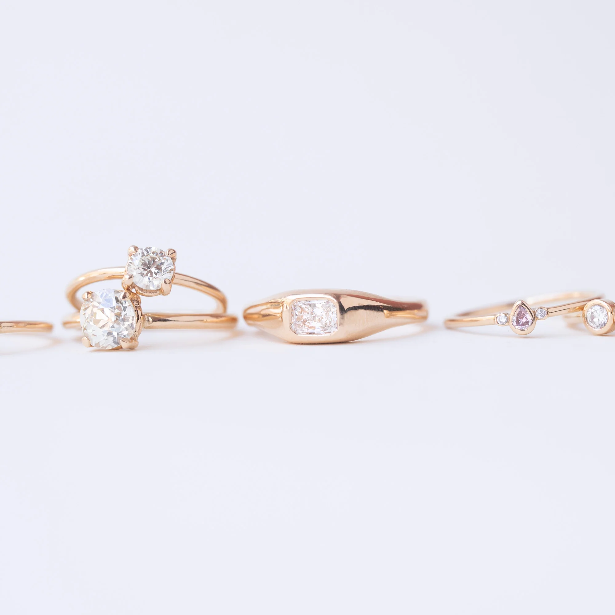 Bold Diamond ring - Radiant Cut 0.43 - Image 3