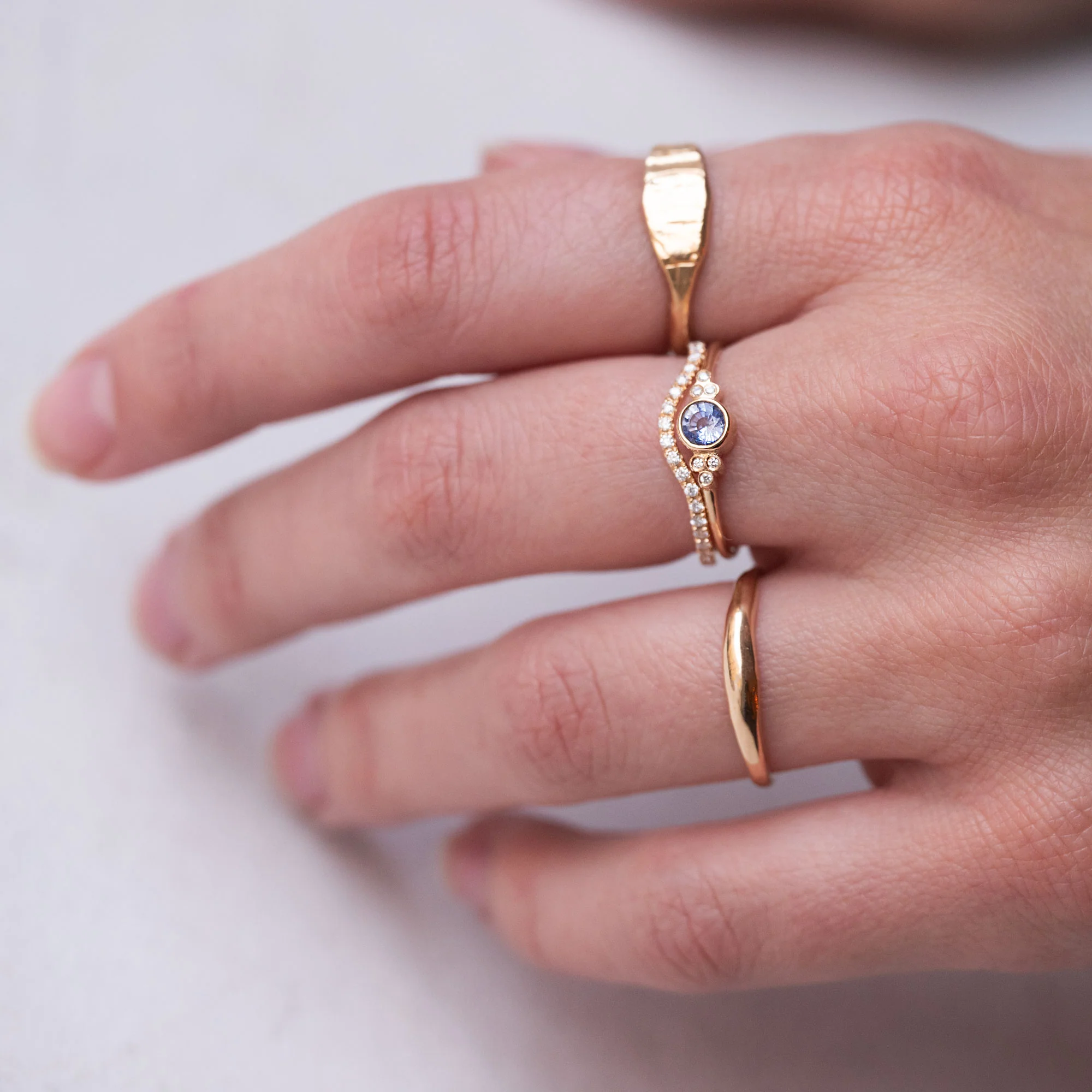 Les Vivants - Curves Mini gold ring - Image 3