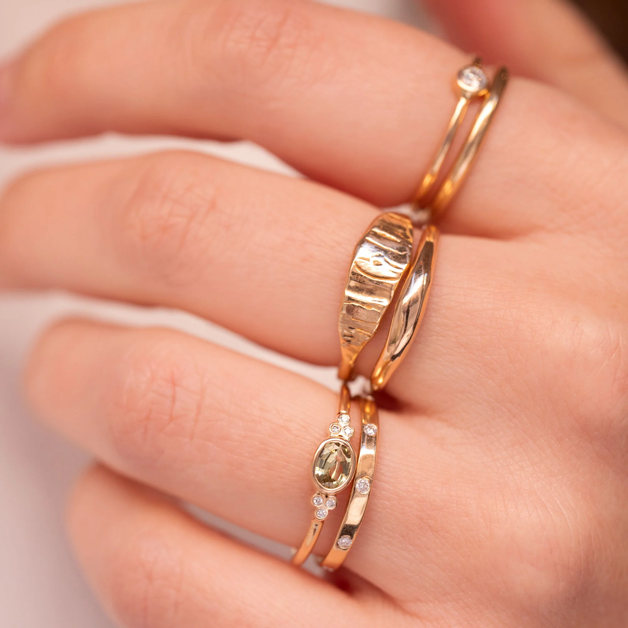 Les Vivants - Curves Mini gold ring - Image 4