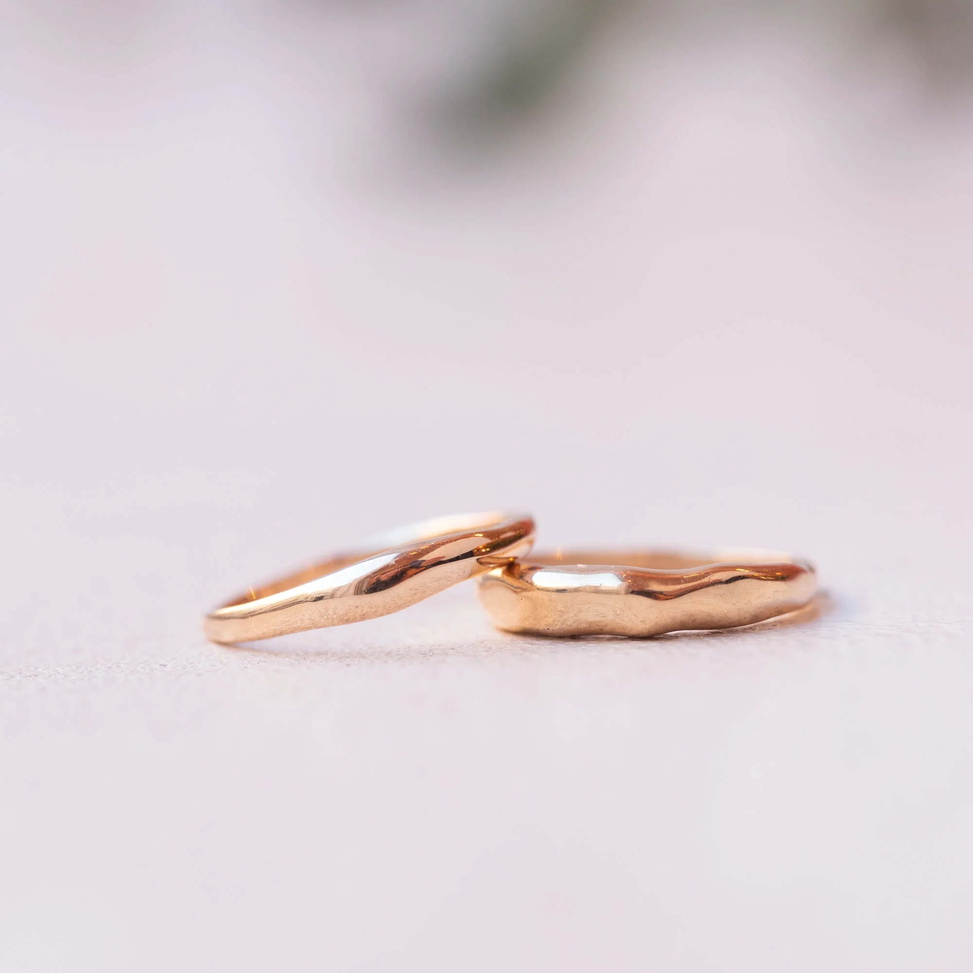 Les Vivants - Curves Mini gold ring - Image 5